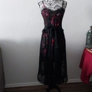 Pearl Black and Red Lace Prom Dress